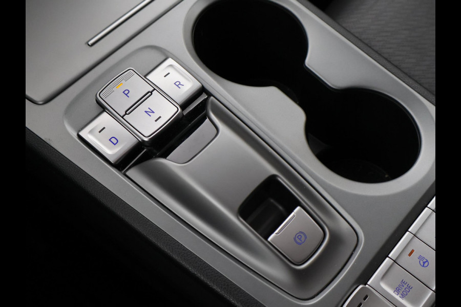 Hyundai Kona EV PREMIUM SKY 64 KWH + SCHUIFDAK | LEDER | STOELVENTILATIE | STUURVERW. | STOELVERW.