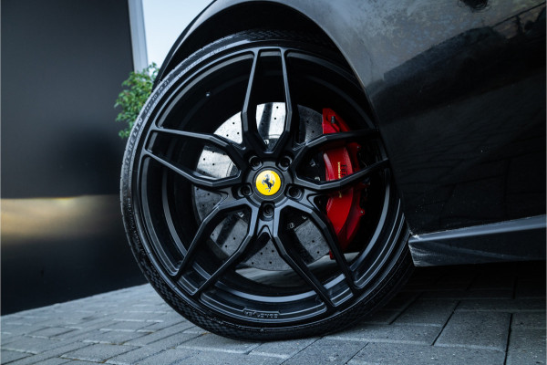 Ferrari GTC4Lusso 6.3 V12 - 4-zits l Lift l Passanger Display l Carbon l Panorama