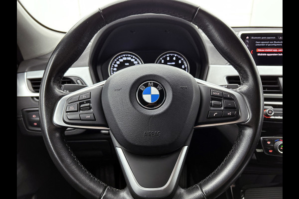 BMW X2 SDrive18i Executive Edition (GROOT-NAVIGATIE, STOELVERWARMING, CAMERA, PDC, DEALER ONDERHOUDEN, LED,