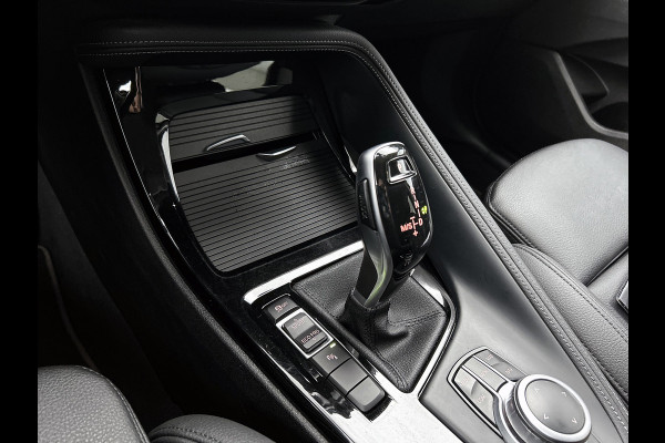 BMW X2 SDrive18i Executive Edition (GROOT-NAVIGATIE, STOELVERWARMING, CAMERA, PDC, DEALER ONDERHOUDEN, LED,