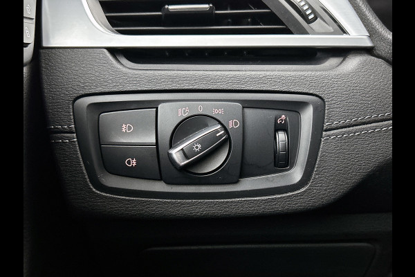 BMW X2 SDrive18i Executive Edition (GROOT-NAVIGATIE, STOELVERWARMING, CAMERA, PDC, DEALER ONDERHOUDEN, LED,