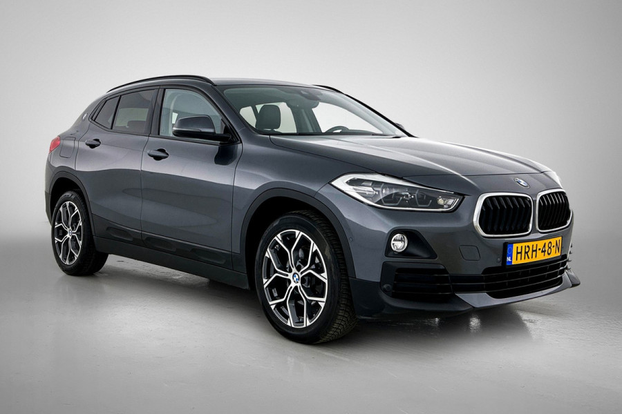 BMW X2 SDrive18i Executive Edition (GROOT-NAVIGATIE, STOELVERWARMING, CAMERA, PDC, DEALER ONDERHOUDEN, LED,