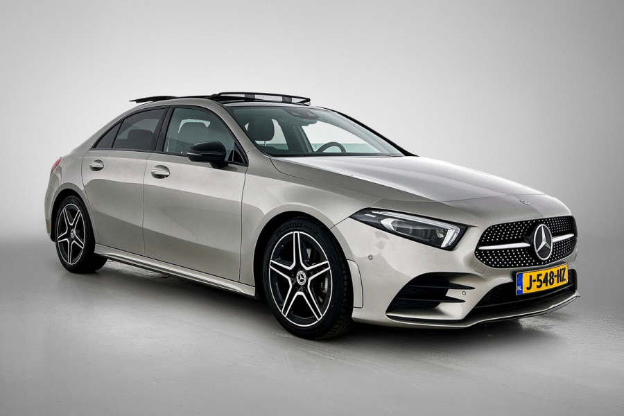 Mercedes-Benz A-Klasse 180 Business Solution AMG Night Upgrade Automaat (PANORAMADAK, SFEER, STOELVERWARMING, CAMERA, 1e EIGENAAR)