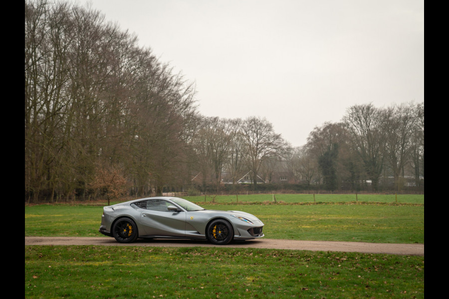 Ferrari 812 Superfast | Full carbon spec | Lift | Pass. display | JBL