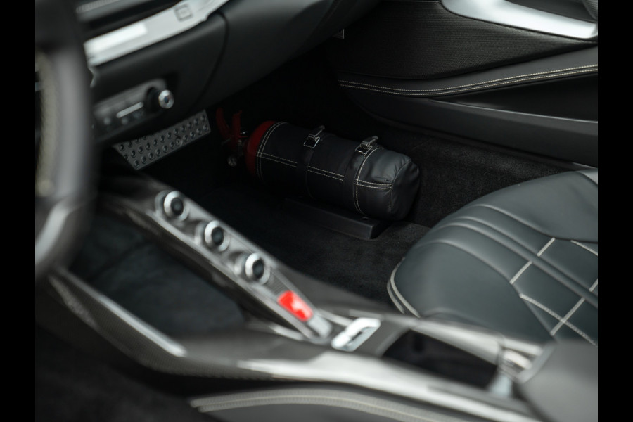 Ferrari 812 Superfast | Full carbon spec | Lift | Pass. display | JBL