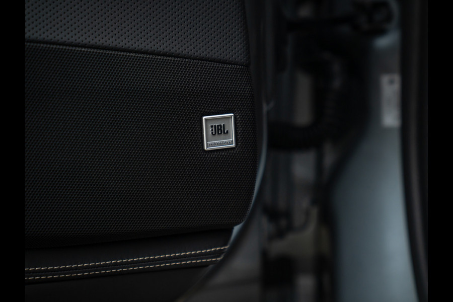 Ferrari 812 Superfast | Full carbon spec | Lift | Pass. display | JBL