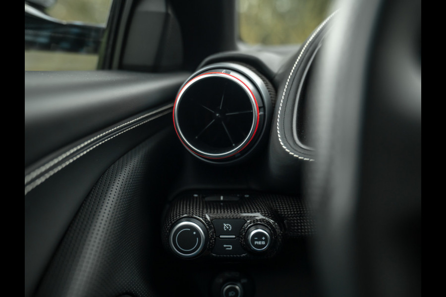 Ferrari 812 Superfast | Full carbon spec | Lift | Pass. display | JBL