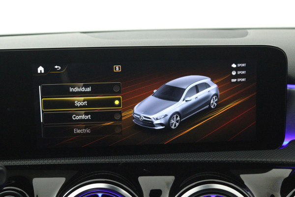 Mercedes-Benz A-Klasse 250 e Business Solution AMG Limited (STOELVERWARMING, SFEERVERLICHTING, CAMERA, NAVIGATIE, SENSOREN)