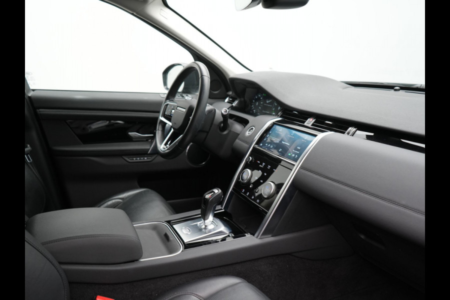 Land Rover Discovery Sport P300e HSE PHEV 309pk Dealer O.H | Trekhaak Afn. | 360 Camera | Lederen Sportstoelen Memory & Verwarmd | Verwarmd Stuur | Apple Carplay | Cruise Control | 20"L.M | Navigatie | Virtual | DAB | Plug In Hybrid |