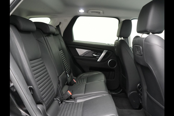 Land Rover Discovery Sport P300e HSE PHEV 309pk Dealer O.H | Trekhaak Afn. | 360 Camera | Lederen Sportstoelen Memory & Verwarmd | Verwarmd Stuur | Apple Carplay | Cruise Control | 20"L.M | Navigatie | Virtual | DAB | Plug In Hybrid |