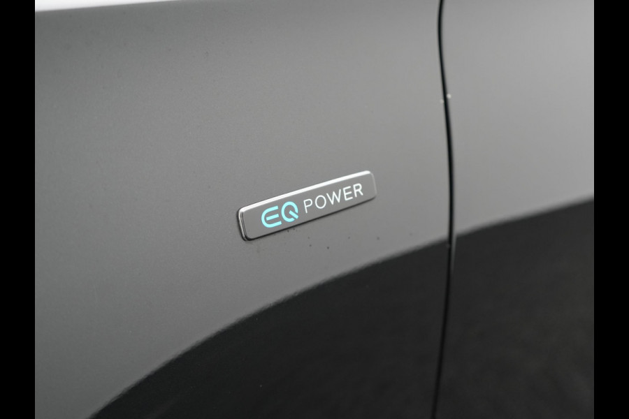 Mercedes-Benz A-Klasse 250 e AMG Line PHEV 218pk | Panodak | Multibeam LED | Alcantara Sportstoelen Verwarmd | Apple Carplay | Sfeerverlichting | Blis | Cruise Control | Navigatie | Virtual | DAB | Plug In Hybrid |