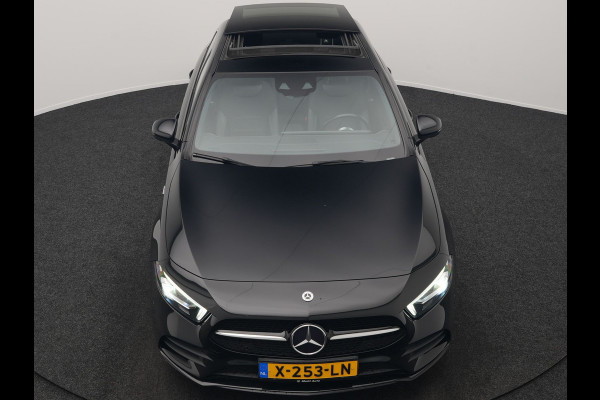Mercedes-Benz A-Klasse 250 e AMG Line PHEV 218pk | Panodak | Multibeam LED | Alcantara Sportstoelen Verwarmd | Apple Carplay | Sfeerverlichting | Blis | Cruise Control | Navigatie | Virtual | DAB | Plug In Hybrid |