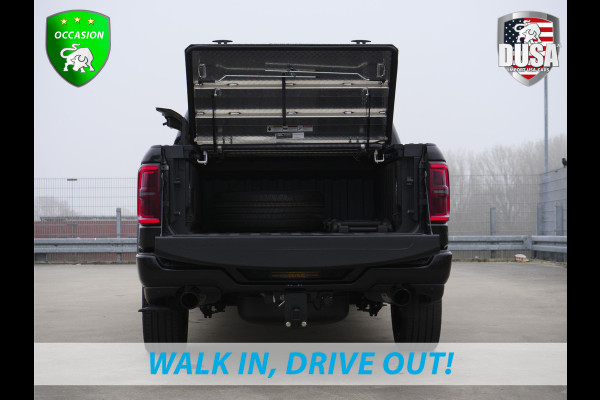 Dodge Ram | 1500 | Limited | 3.0L Twin-Turbo I6 | High Output | Xpell | Tint | Diamond Cover | Red Accent Nieuw Binnen!