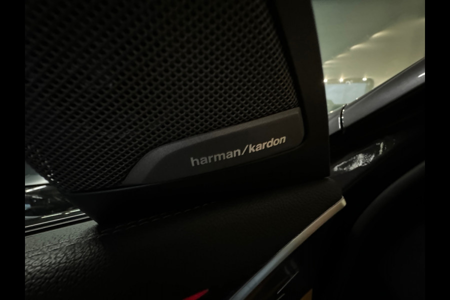 BMW X3 M Competition Pano|Carbon|HuD|H/K|Kuip|Keyless|Sfeer