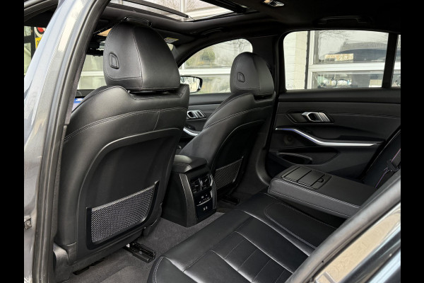 BMW 3-serie 320i M SPORT PLUS | PANORAMA | 19 INCH | HEAD UP | LEDER |