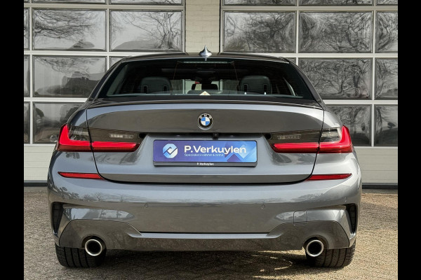 BMW 3-serie 320i M SPORT PLUS | PANORAMA | 19 INCH | HEAD UP | LEDER |