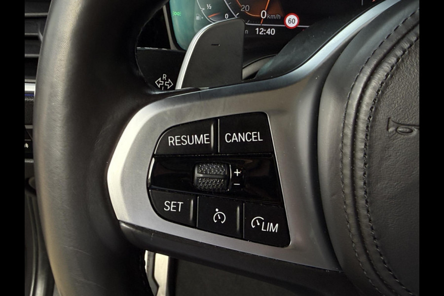 BMW 3-serie 320i M SPORT PLUS | PANORAMA | 19 INCH | HEAD UP | LEDER |