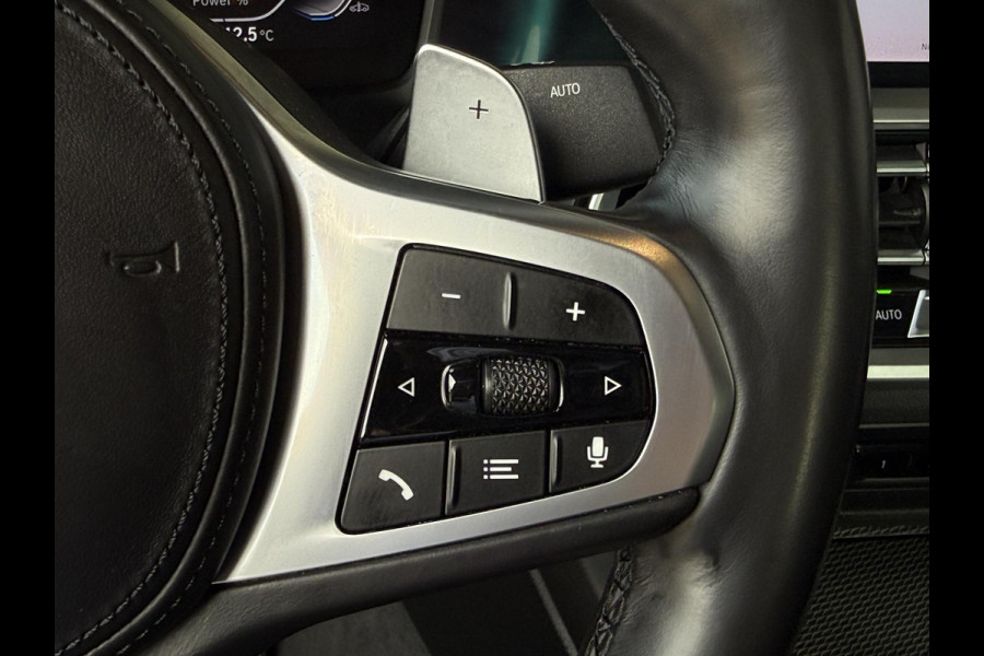 BMW 3-serie 320i M SPORT PLUS | PANORAMA | 19 INCH | HEAD UP | LEDER |