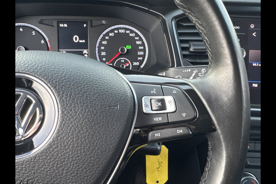 Volkswagen T-Roc 1.5 TSI 150PK DSG BUSINESS CARPLAY/NAVI/PDC