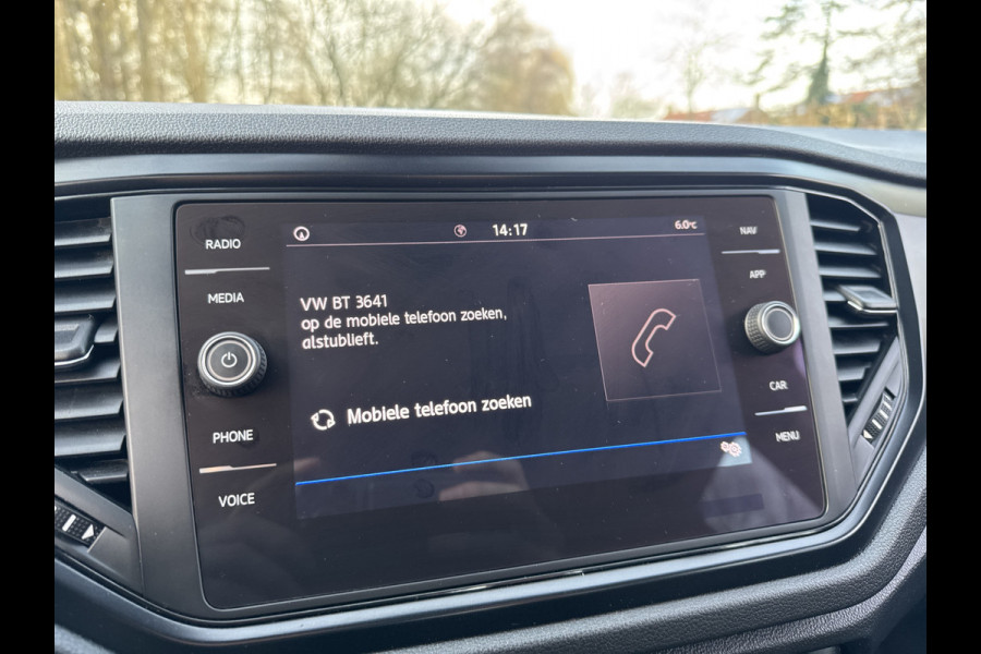 Volkswagen T-Roc 1.5 TSI 150PK DSG BUSINESS CARPLAY/NAVI/PDC