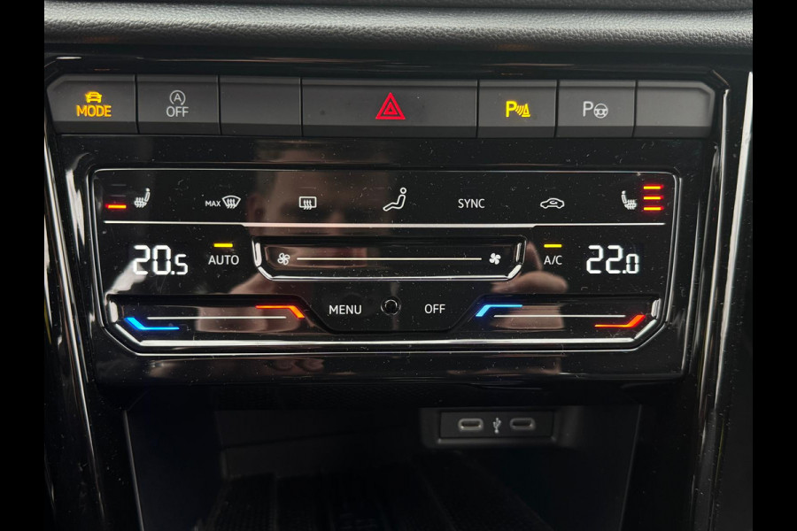 Volkswagen T-Roc Cabrio 1.5 TSI 150PK DSG R-LINE SPORT LED/NAVI/CARPLAY/FABRIEKS GARANTIE