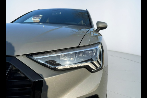 Audi Q3 35 TFSI 150PK S-TRONIC S-LINE CAMERA/TREKHAAK/LEDER/MATRIX-LED