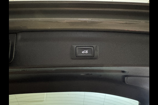 Audi Q3 35 TFSI 150PK S-TRONIC S-LINE CAMERA/TREKHAAK/LEDER/MATRIX-LED