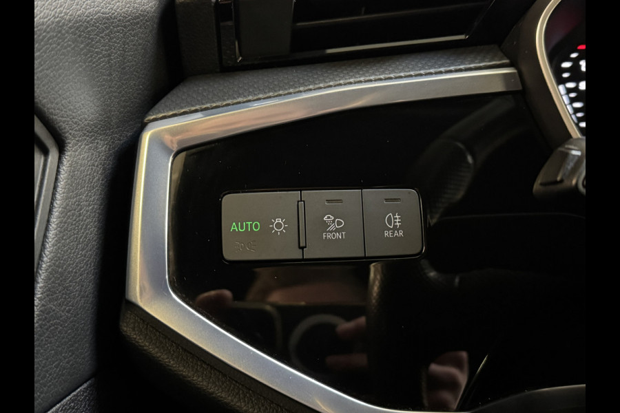 Audi Q3 35 TFSI 150PK S-TRONIC S-LINE CAMERA/TREKHAAK/LEDER/MATRIX-LED