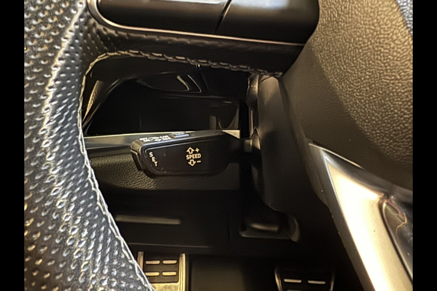 Audi Q3 35 TFSI 150PK S-TRONIC S-LINE CAMERA/TREKHAAK/LEDER/MATRIX-LED