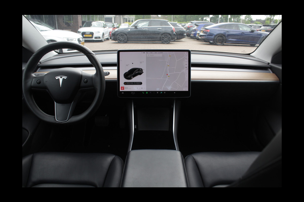 Tesla Model 3 Performance AWD 75 kWh / Autopilot / Panoramadak / Camera / Leder / 20''' Leder / Premium Audio