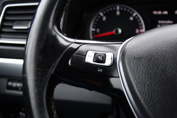 Volkswagen Amarok 3.0 V6 TDI 4Motion DC Highline Camera, Cruise, Carplay, Stoelverwarming, Leder, LED, 4x4, Automaat, 225pk, 3300kg Trekhaak, Uniek!