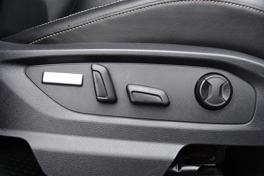 Volkswagen Amarok 3.0 V6 TDI 4Motion DC Highline Camera, Cruise, Carplay, Stoelverwarming, Leder, LED, 4x4, Automaat, 225pk, 3300kg Trekhaak, Uniek!