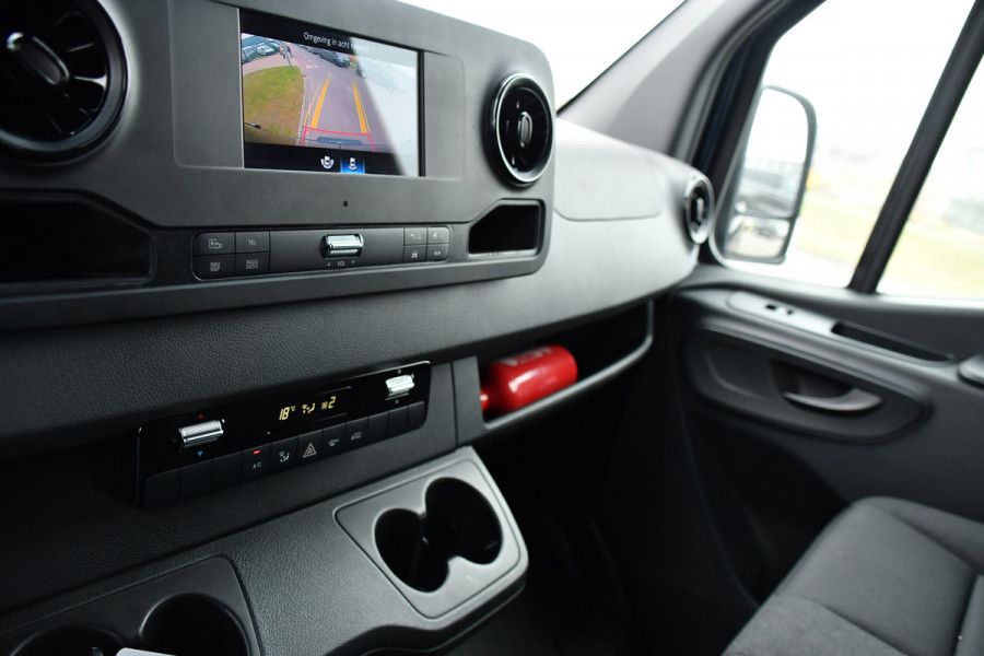 Mercedes-Benz Sprinter 314 2.2 CDI L2H1 PB Edition Adaptieve Cruise, Camera, Carplay, LED, Automaat, Stoelverwarming, Geveerde Stoel, 143pk, Sensoren, UnieK!