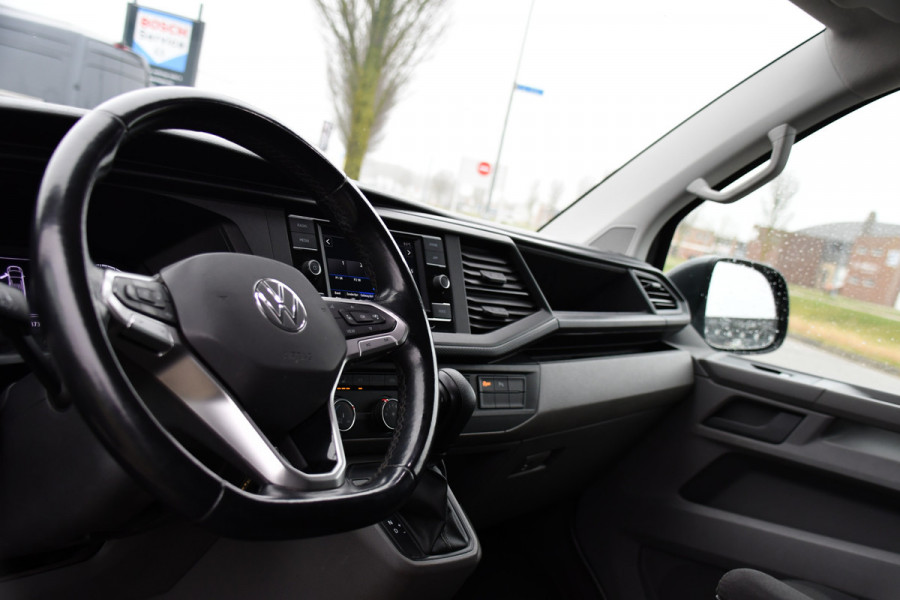 Volkswagen Transporter 2.0 TDI L2H1 30 Highline Adaptieve Cruise, Camera, Carplay, Stoelverwarming, Automaat, Sensoren, Standkachel, 2 x Schuifdeur, LED, Uniek!