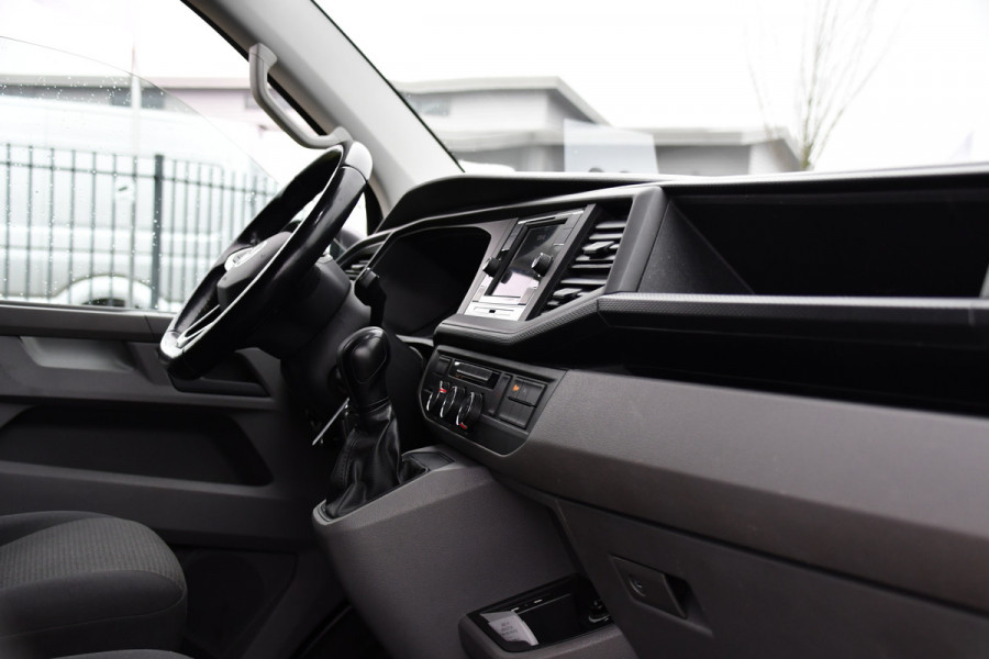 Volkswagen Transporter 2.0 TDI L2H1 30 Highline Adaptieve Cruise, Camera, Carplay, Stoelverwarming, Automaat, Sensoren, Standkachel, 2 x Schuifdeur, LED, Uniek!