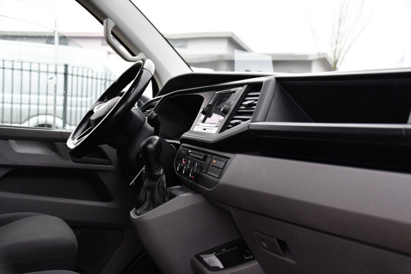 Volkswagen Transporter 2.0 TDI L2H1 30 Highline Adaptieve Cruise, Camera, Carplay, Stoelverwarming, Automaat, Sensoren, Standkachel, 2 x Schuifdeur, LED, Uniek!