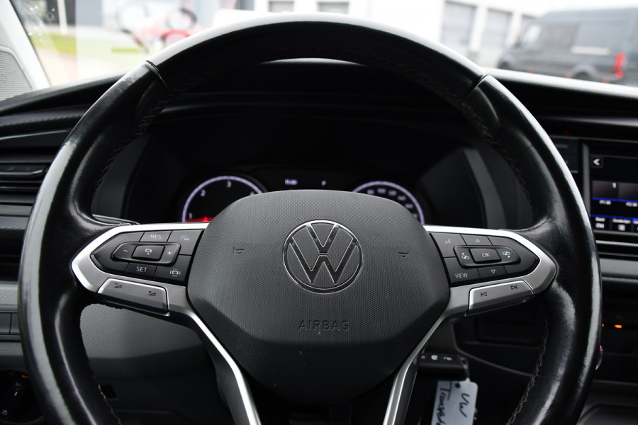 Volkswagen Transporter 2.0 TDI L2H1 30 Highline Adaptieve Cruise, Camera, Carplay, Stoelverwarming, Automaat, Sensoren, Standkachel, 2 x Schuifdeur, LED, Uniek!