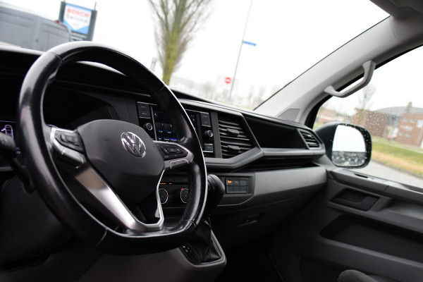 Volkswagen Transporter 2.0 TDI L2H1 30 Highline Adaptieve Cruise, Camera, Carplay, Stoelverwarming, Automaat, Sensoren, Standkachel, 2 x Schuifdeur, LED, Uniek!