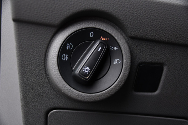 Volkswagen Transporter 2.0 TDI L2H1 30 Highline Adaptieve Cruise, Camera, Carplay, Stoelverwarming, Automaat, Sensoren, Standkachel, 2 x Schuifdeur, LED, Uniek!