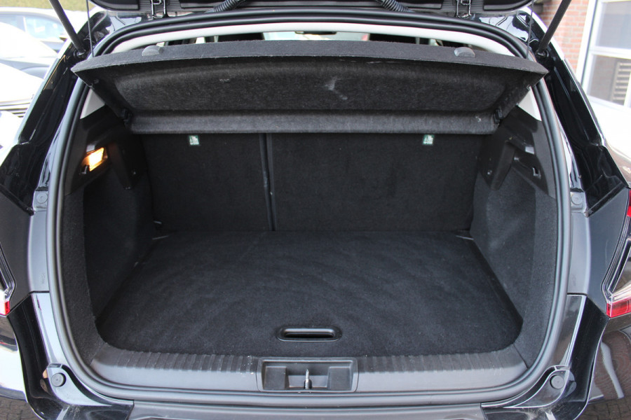 Renault Captur 1.0 TCe 100 Intens / Camera / Navigatie / 17'' / CarPlay / Keyless / DAB / Parkeerhulp V+A / Cruise Control