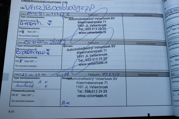 Renault Captur 1.0 TCe 100 Intens / Camera / Navigatie / 17'' / CarPlay / Keyless / DAB / Parkeerhulp V+A / Cruise Control