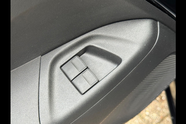 Peugeot 108 1.0 e-VTi Allure 2019 Zwart NAVI CLIMA LM NAP!