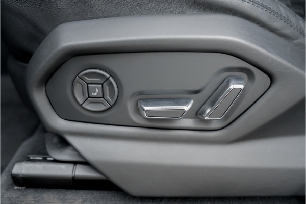 Lamborghini Urus 4.0 V8 Graphite Capsule Novitec Widebody Novitec Uitlaat HUD Pano Massage Ventilatie