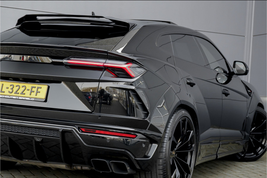 Lamborghini Urus 4.0 V8 Graphite Capsule Novitec Widebody Novitec Uitlaat HUD Pano Massage Ventilatie