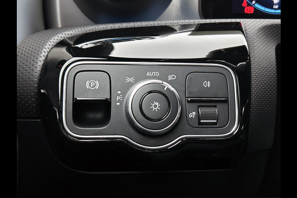 Mercedes-Benz CLA-Klasse Shooting Brake 250 e AMG Plug-In Hybride | AMG-Line | Achteruitrijcamera |  Sfeeverlichting | Navigatie | Stoelverwarming |  | Inclusief 24 maanden MB Certified garantie voor Europa.