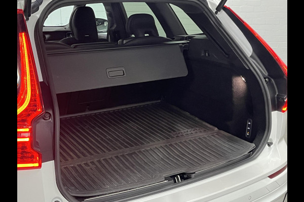 Volvo XC60 2.0 T6 Plug-in hybrid AWD R-Design Luchtvering | Trekhaak | Open dak | Adapt. cruise | Stuur-/stoelverwarming | Memory | Achteruitrij camera | Carplay