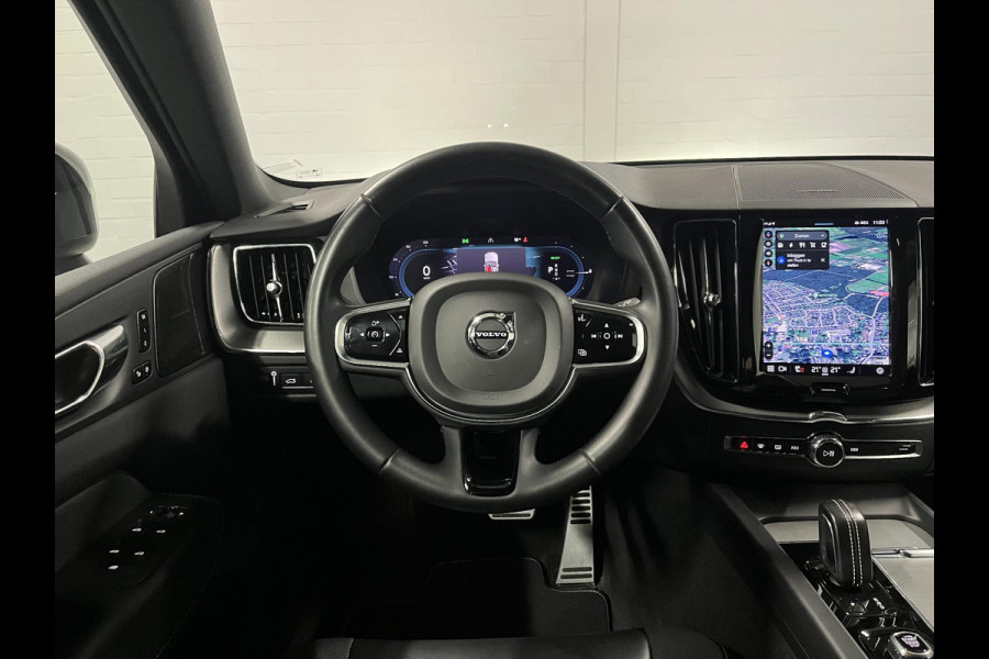 Volvo XC60 2.0 T6 Plug-in hybrid AWD R-Design Luchtvering | Trekhaak | Open dak | Adapt. cruise | Stuur-/stoelverwarming | Memory | Achteruitrij camera | Carplay