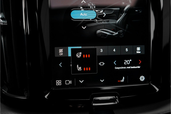 Volvo XC60 2.0 T8 Plug-in hybrid AWD Ultra Dark Pano Luchtvering H/K 21"