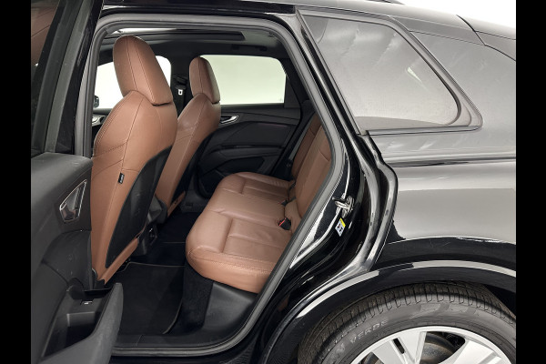 Audi Q4 e-tron 40 S-Line Launch-edition Competition 77 kWh [ 3-Fase-11kW ] {SOH-90%} (INCL-BTW) Aut. *HEATPUMP | PANO | LEATHER | MATRIX-LED | AUDI-SOUND | ADAPTIVE-CRUISE | HEATED-SPORTSEATS | AMBIENTLIGHT | DIGI-COCKPIT | CAMERA | KEYLESS | DAB+ | 20''ALU*