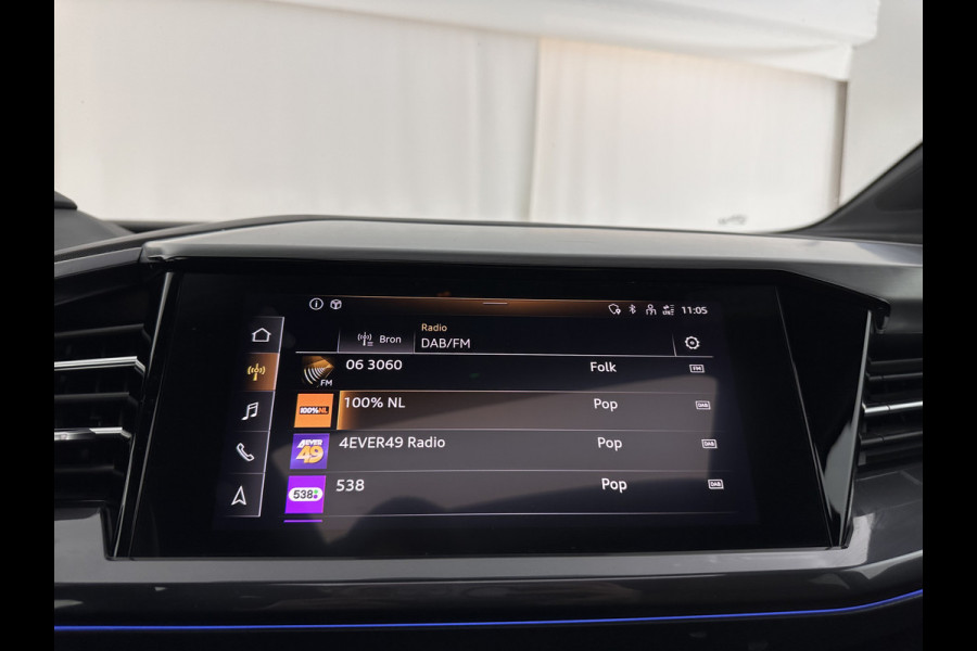 Audi Q4 e-tron 40 S-Line Launch-edition Competition 77 kWh [ 3-Fase-11kW ] {SOH-90%} (INCL-BTW) Aut. *HEATPUMP | PANO | LEATHER | MATRIX-LED | AUDI-SOUND | ADAPTIVE-CRUISE | HEATED-SPORTSEATS | AMBIENTLIGHT | DIGI-COCKPIT | CAMERA | KEYLESS | DAB+ | 20''ALU*